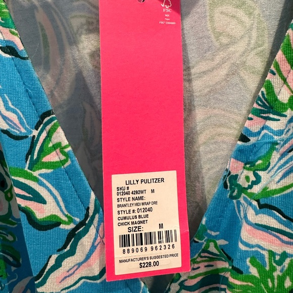 LILLY PULITZER
STYLE:
BRANTLEY MIDI WRAP DRE
CUMULUS BLUE CHICK MAGNET SIZE: M - Picture 2 of 3